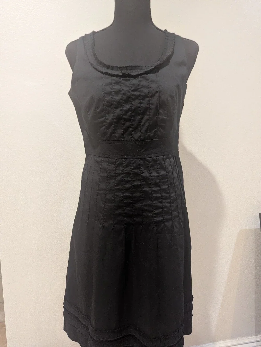 Tory Burch Black Pintuck A-Line Dress Women’s Size 2 Sleeveless Ruffle Trim